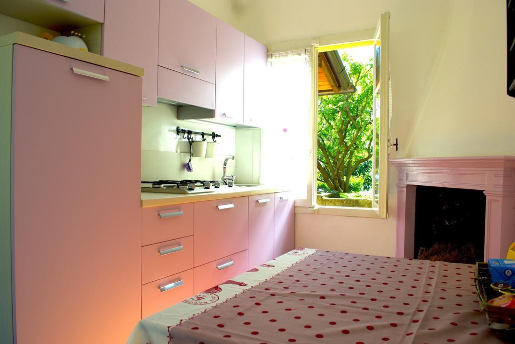 Villa The Dreamers Argegno Room photo